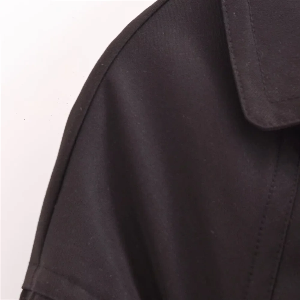 The Noir Trench