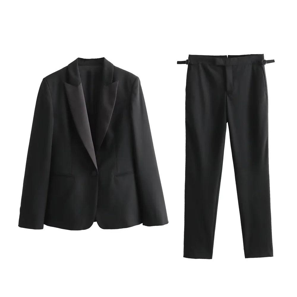 The Noir Signature Suit In Black
