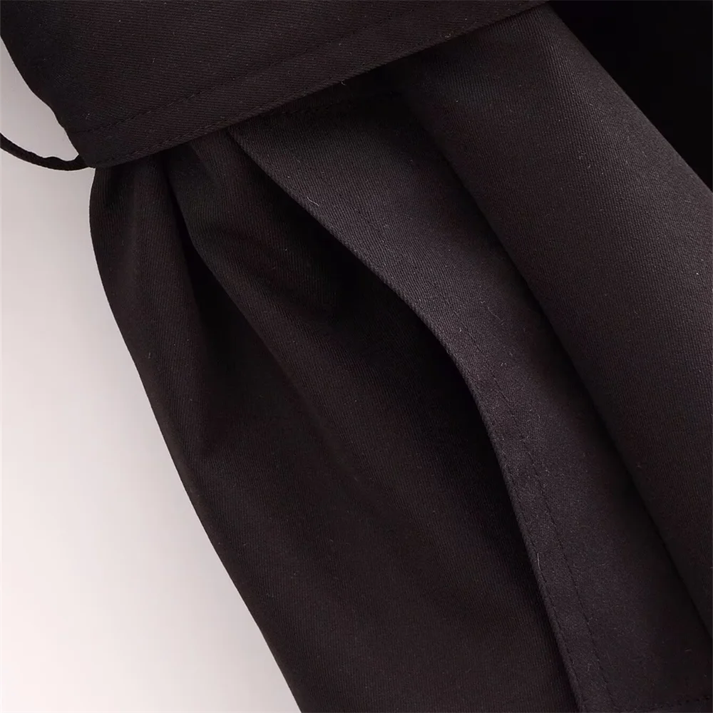 The Noir Trench